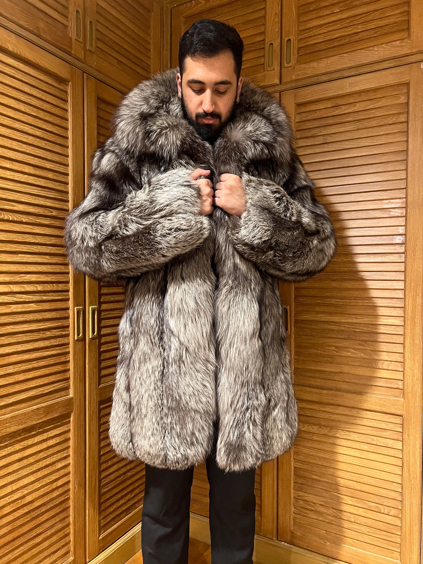 Pre-Owned: Men's 3/4 Silver Fox Fur Coat