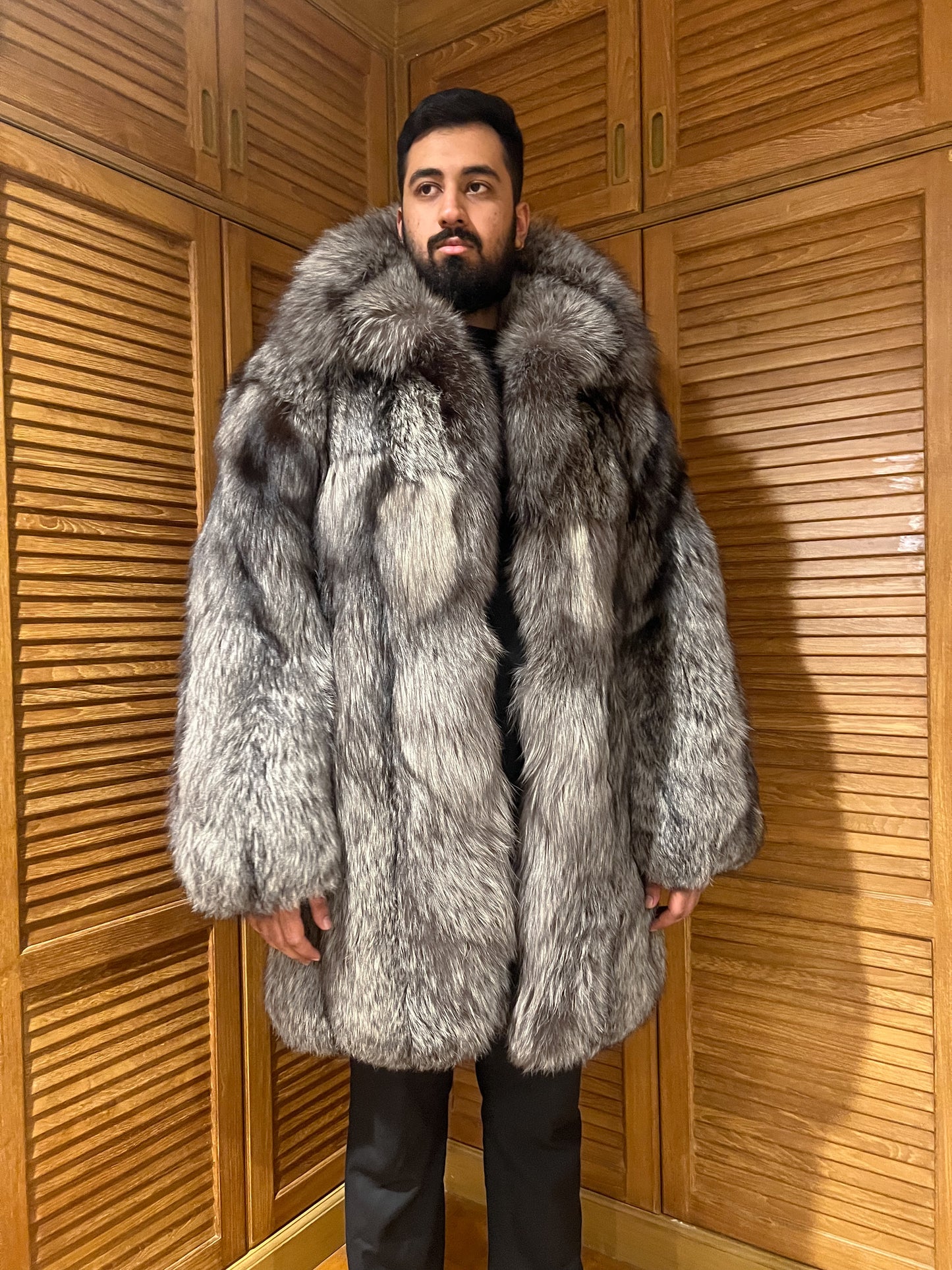 Pre-Owned: Men's 3/4 Silver Fox Fur Coat