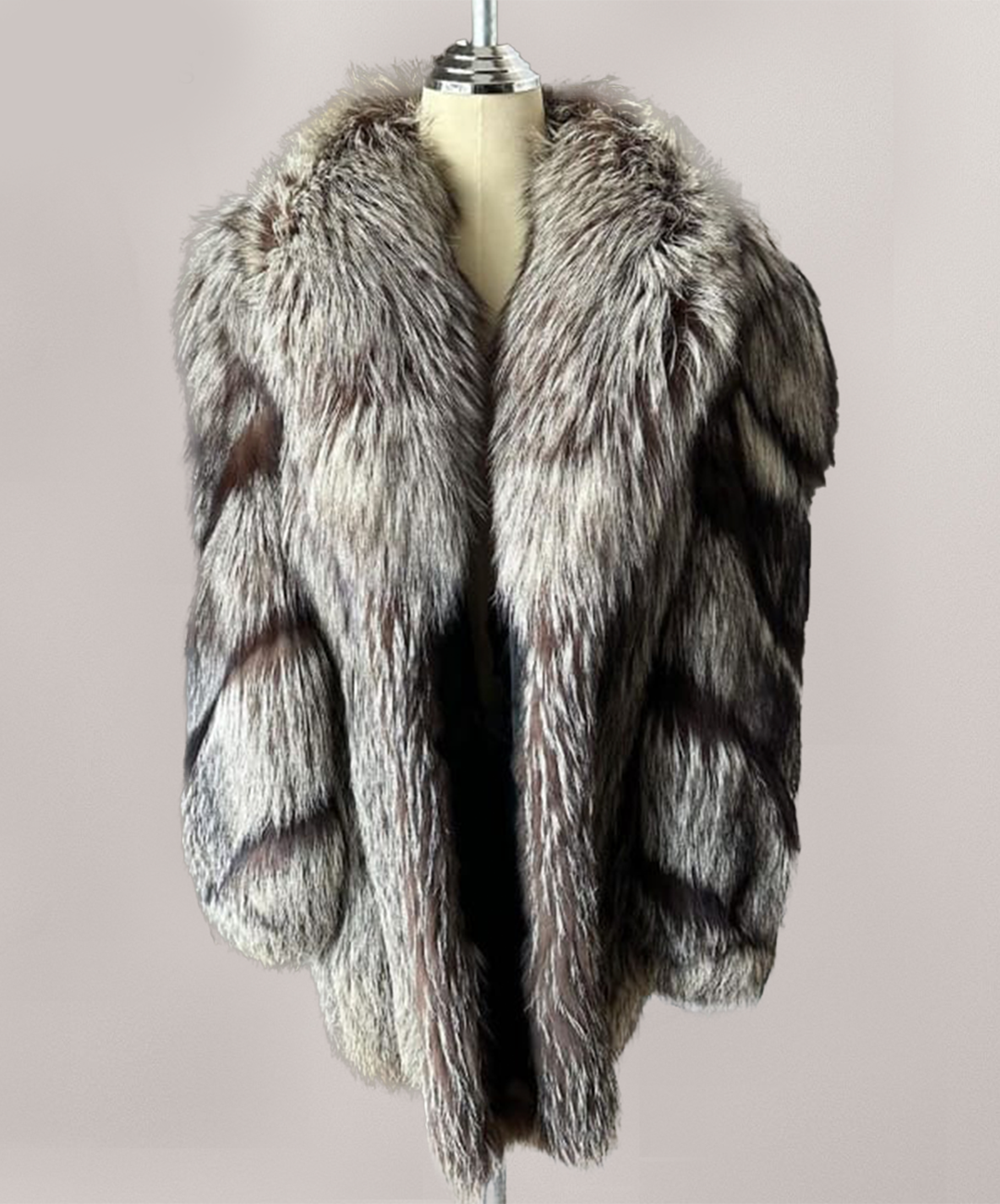 Saga Fox Women's Silver Fox Fur Coat – Juliano Furs