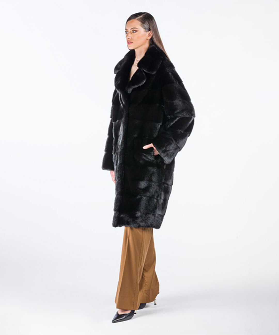 Damen – Midimantel aus Nerz in schwarz