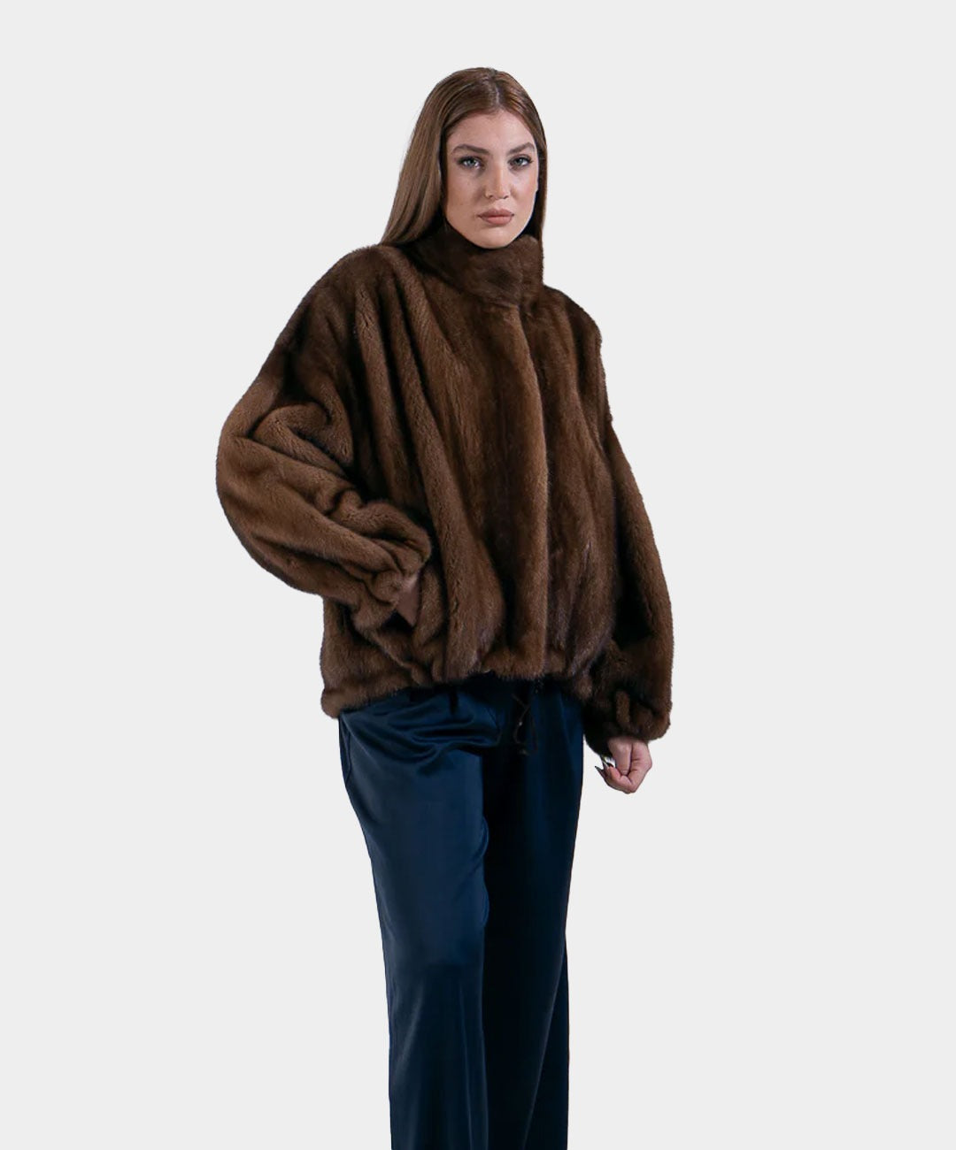 Kurze Nerzjacke für Damen in Mahagoni