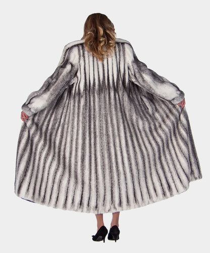 Schwarzer Nerzmantel für Damen mit Kreuz